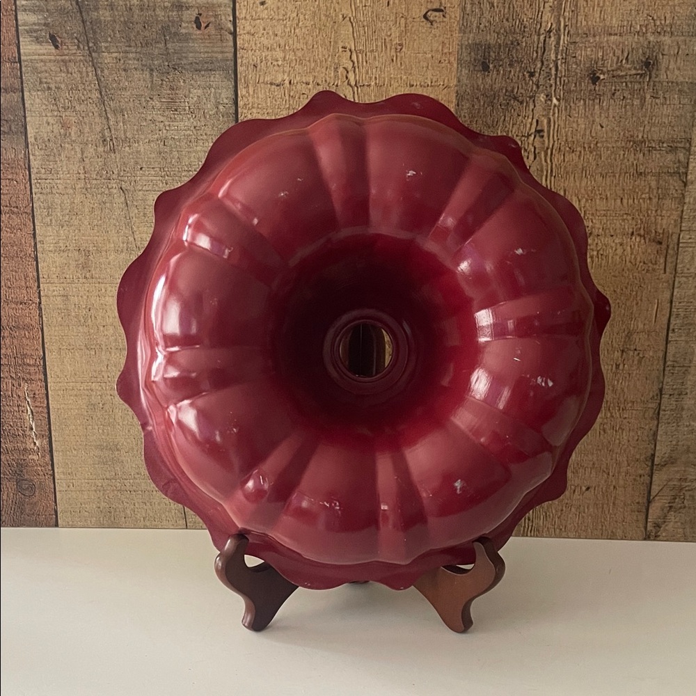 Vintage Farmhouse Red Bundt Cake Pan